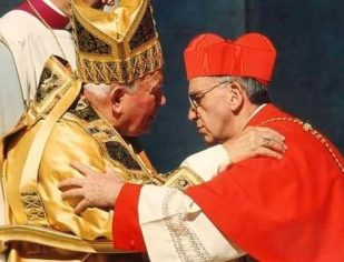 Há 17 anos, São João Paulo II criou Cardeal o agora Papa Francisco