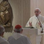 Papa incentiva a buscar a paciência e nega que seja resignação ou derrota
