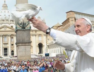 Rezemos com o Papa pela paz no mundo