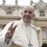 Papa inicia novo ciclo de catequeses sobre o Batismo: sinal de uma vida nova