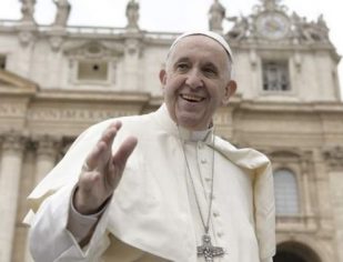 Papa inicia novo ciclo de catequeses sobre o Batismo: sinal de uma vida nova