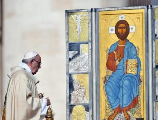 Papa: ressurreição, uma "surpresa" que nos coloca em caminho