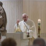 Papa: o testemunho cristão incomoda e não conhece “meio termo”