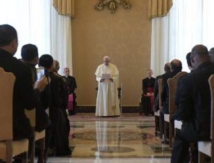 Papa recebe participantes do Capítulo Geral dos Josefinos