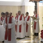 Papa na Casa Santa Marta: o bispo é um servidor, não um príncipe