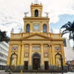 Homem invade catedral de Campinas e mata ao menos quatro pessoas