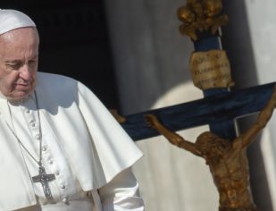 Papa pede vigilância contra "demônios" do dia a dia