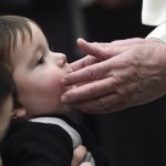 É preciso um coração de criança para rezar, segundo o Papa Francisco