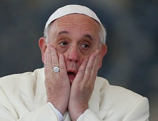 Em carta, Papa critica postura de bispos em relação a abusos sexuais