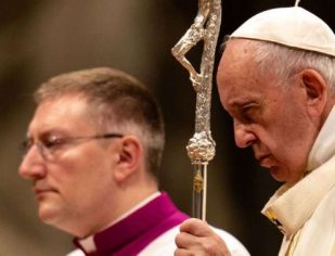Papa recebe com dor notícia de atentado contra cristãos em Burkina Faso
