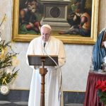 No Angelus, Papa anuncia Ano “Família Amoris laetitia”